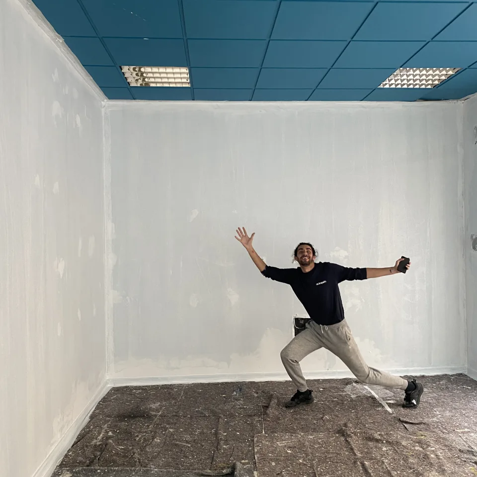 Construcción de Espacio La Tesela, hecha a mano